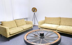 Innenstadt - 110m2 wunderschöner Altbau am Landesmuseum mit 3 Schlafzimmern und 2 Bädern